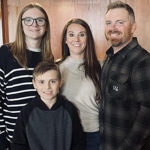 Meet your Posher, Toni